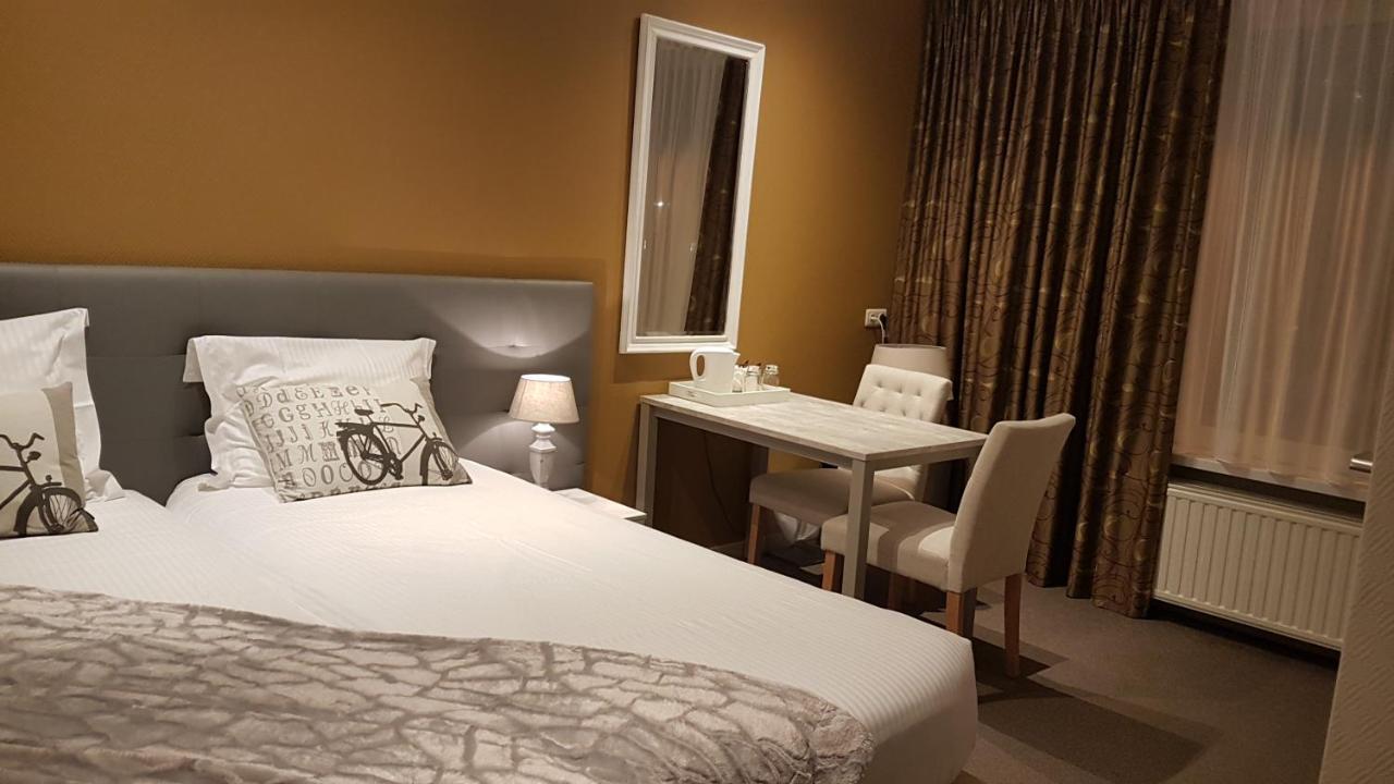 Hotel De Eenhoorn Oostbourg